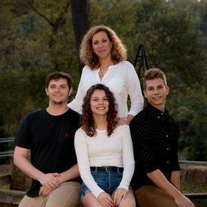 Meet your Posher, Michele